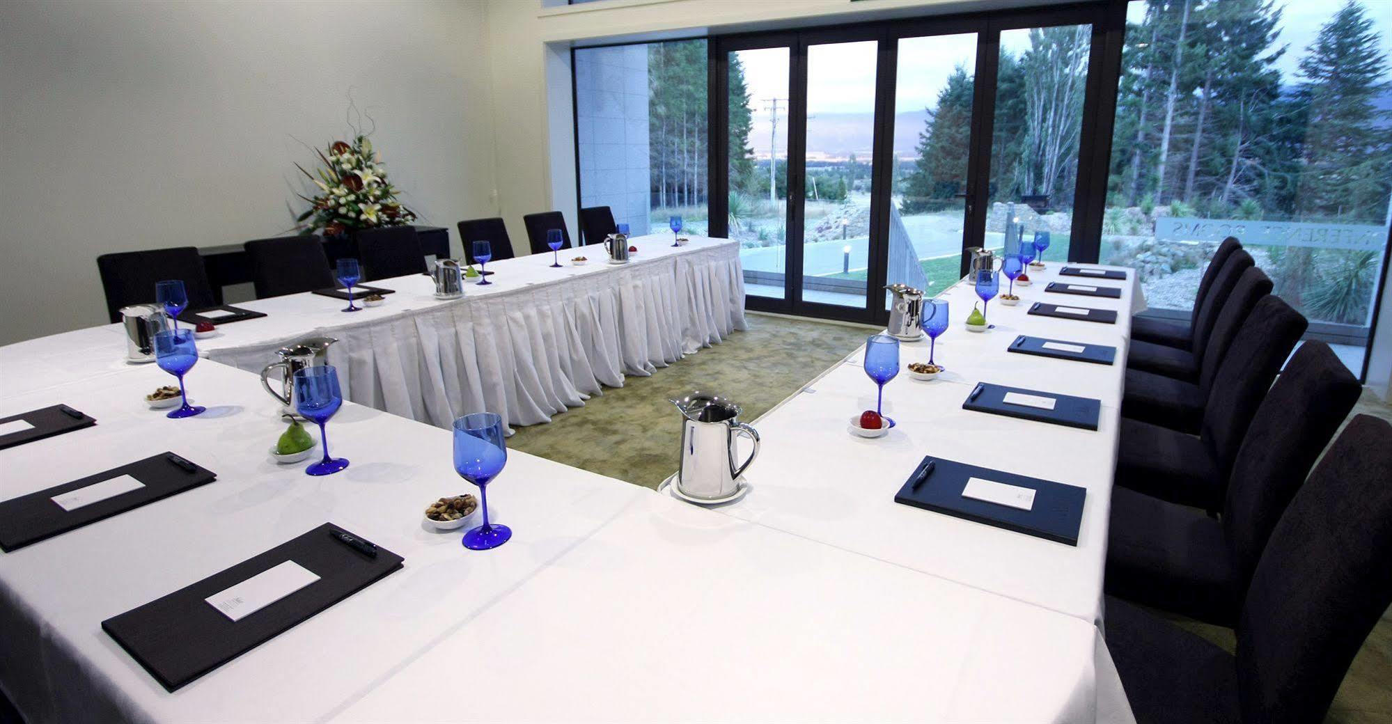 セレクト ブレーマール ロッジ&スパ ハンマー・スプリングス エクステリア 写真 A meeting room at the hotel